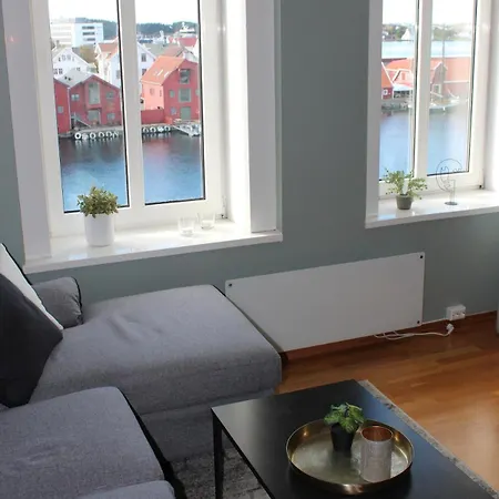 Apartment With Great Sea View *